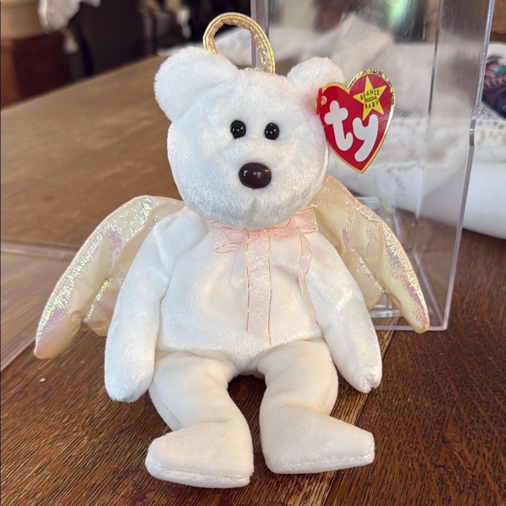 “Halo" Beanie Baby with errors new in plastic box case.